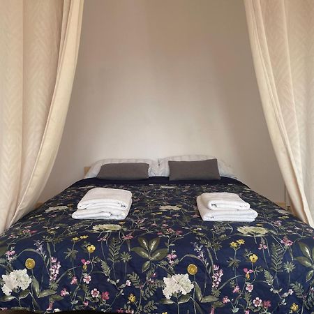 Sentymenty - Apartamenty W Kamienicy Na Mickiewicza Торунь Экстерьер фото